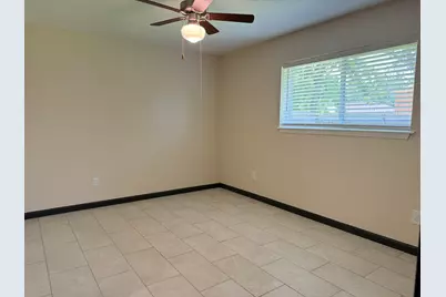16806 Tibet Road, Friendswood, TX 77546 - Photo 11