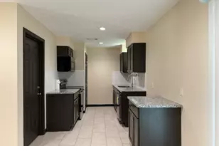 16806 Tibet Rd, Friendswood, TX 77546 - Photo 5