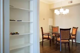 2255 Braeswood Park Dr, Houston, TX 77030 - Photo 3