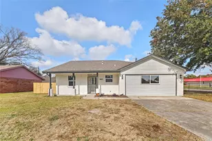 10027 Valley Sun Dr, Houston, TX 77078 - Photo 1