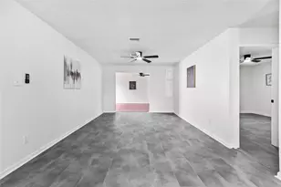 10027 Valley Sun Dr, Houston, TX 77078 - Photo 9