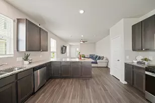 5330 Briana Dee Dr, Rosharon, TX 77583 - Photo 7