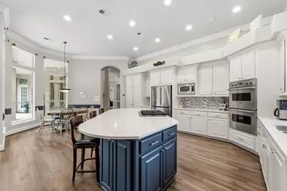 54 N Wooded Brook Circle, The Woodlands, TX 77382 - Photo 7
