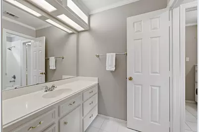 54 N Wooded Brook Circle, The Woodlands, TX 77382 - Photo 23