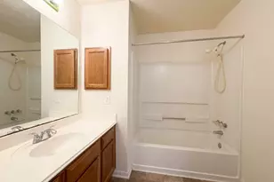 2710 Glencullen Ln, Pearland, TX 77584 - Photo 11
