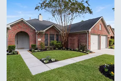 2710 Glen Cullen Lane, Pearland, TX 77584 - Photo 1