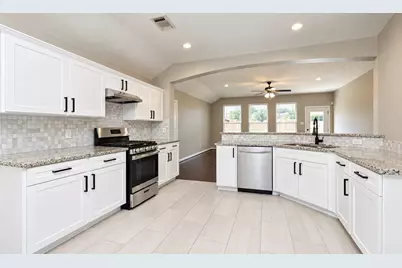 11502 Cecil Summers Way, Houston, TX 77089 - Photo 5