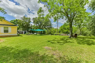 207 Oakridge Dr, Hitchcock, TX 77563 - Photo 23