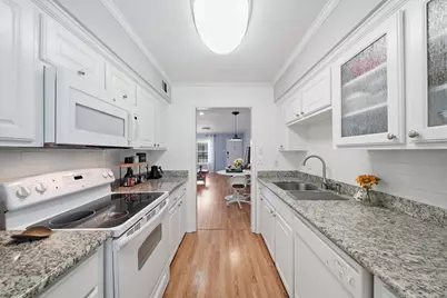 1223 Augusta Drive #48, Houston, TX 77057 - Photo 5