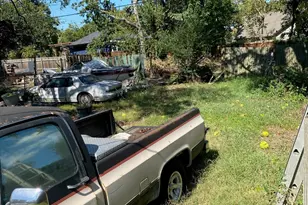 629 W Walker St, Denison, TX 75020 - Photo 7