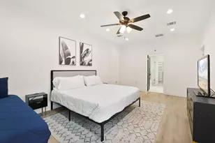 3327 Freshmeadows Dr, Houston, TX 77063 - Photo 25