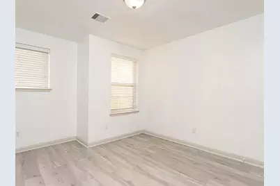 11108 Panther Court, Houston, TX 77099 - Photo 9