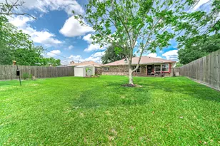 720 S Remington Dr, Angleton, TX 77515 - Photo 27