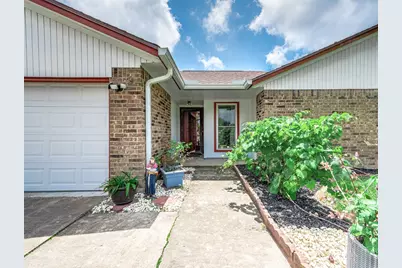 720 S Remington Drive, Angleton, TX 77515 - Photo 1