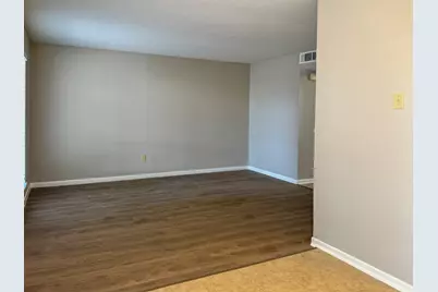 2101 6th Avenue N #7, Texas City, TX 77590 - Photo 3