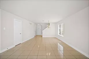 3739 E Traditions Ct, Houston, TX 77082 - Photo 17