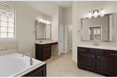 10206 Spring Shadows Park Circle, Houston, TX 77080 - Photo 31