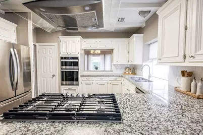 118 Mill Trail Drive, Sugar Land, TX 77498 - Photo 11