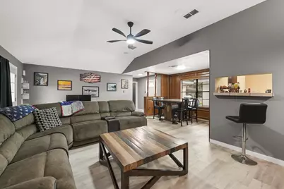 10119 Stonemont Road, La Porte, TX 77571 - Photo 5
