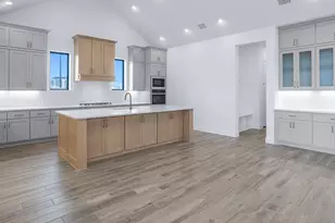 12206 Jacob Ln, Mont Belvieu, TX 77523 - Photo 11