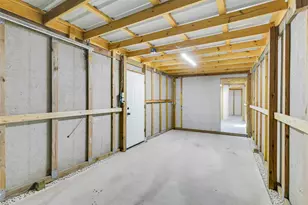 1403 S Chappell Hill St, Brenham, TX 77833 - Photo 33