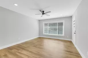 1403 S Chappell Hill St, Brenham, TX 77833 - Photo 11