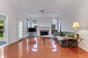 1038 Trapper Hill Dr, Houston, TX 77077 - Photo 17