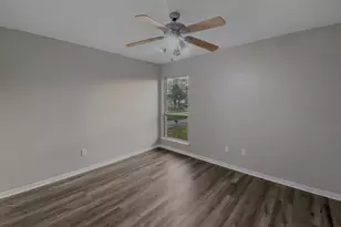 706 S Diamondhead Blvd, Crosby, TX 77532 - Photo 17