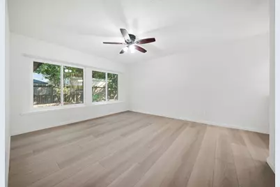 1910 Brushy Creek Drive, Sugar Land, TX 77478 - Photo 23