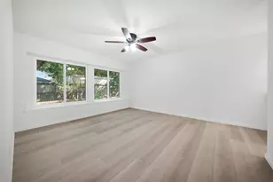 1910 Brushy Creek Dr, Sugar Land, TX 77478 - Photo 23