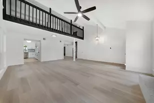 1910 Brushy Creek Dr, Sugar Land, TX 77478 - Photo 5
