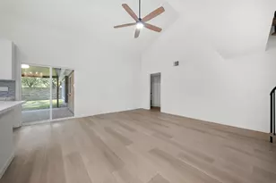 1910 Brushy Creek Dr, Sugar Land, TX 77478 - Photo 11