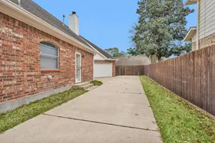 22951 Heathercroft Dr, Katy, TX 77450 - Photo 47