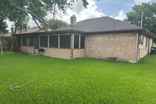 119 Basswood St, Lake Jackson, TX 77566 - Photo 13