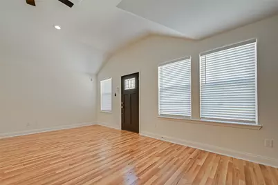 7339 Krueger Road #B, Houston, TX 77033 - Photo 3