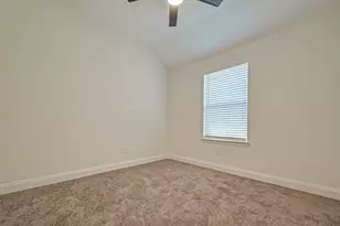 7339 Krueger Rd, Houston, TX 77033 - Photo 25