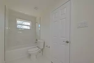 7339 Krueger Rd, Houston, TX 77033 - Photo 35