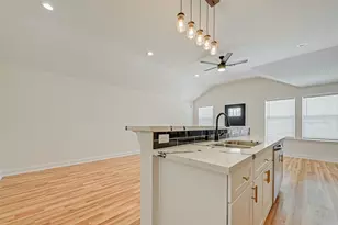 7339 Krueger Rd, Houston, TX 77033 - Photo 17