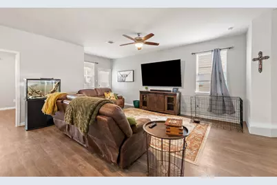 979 Crossing Drive, Bryan, TX 77803 - Photo 5