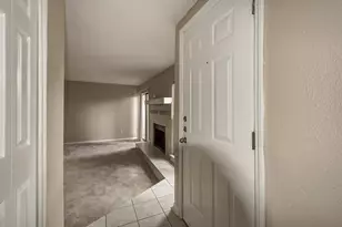 9327 Pagewood Ln, Houston, TX 77063 - Photo 3