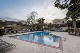 9327 Pagewood Ln, Houston, TX 77063 - Photo 29