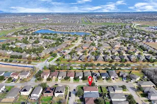 7946 Moss Springs Ct, Cypress, TX 77433 - Photo 33