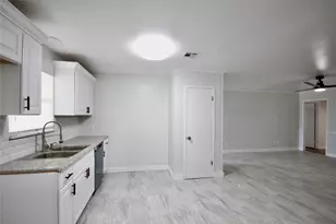 402 Alice Ln, Deer Park, TX 77536 - Photo 13