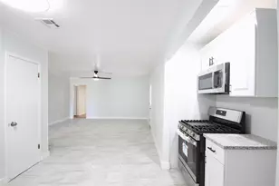 402 Alice Ln, Deer Park, TX 77536 - Photo 9