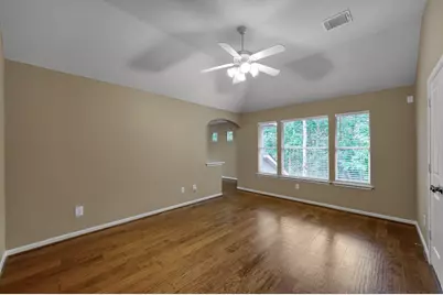 10 N Flickering Sun Circle, The Woodlands, TX 77382 - Photo 17