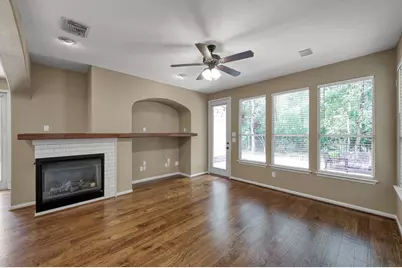 10 N Flickering Sun Circle, The Woodlands, TX 77382 - Photo 13