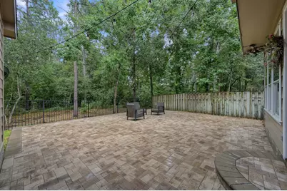 10 N Flickering Sun Circle, The Woodlands, TX 77382 - Photo 25