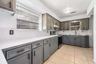 455 County Rd 129B, Alvin, TX 77511 - Photo 5
