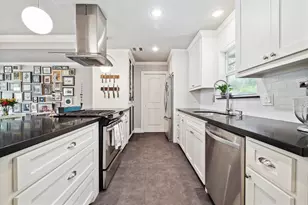 1110 Stonecrest Dr, Houston, TX 77018 - Photo 7