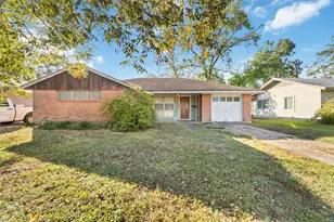 4801 Sanborn Dr, Houston, TX 77092 - Photo 11